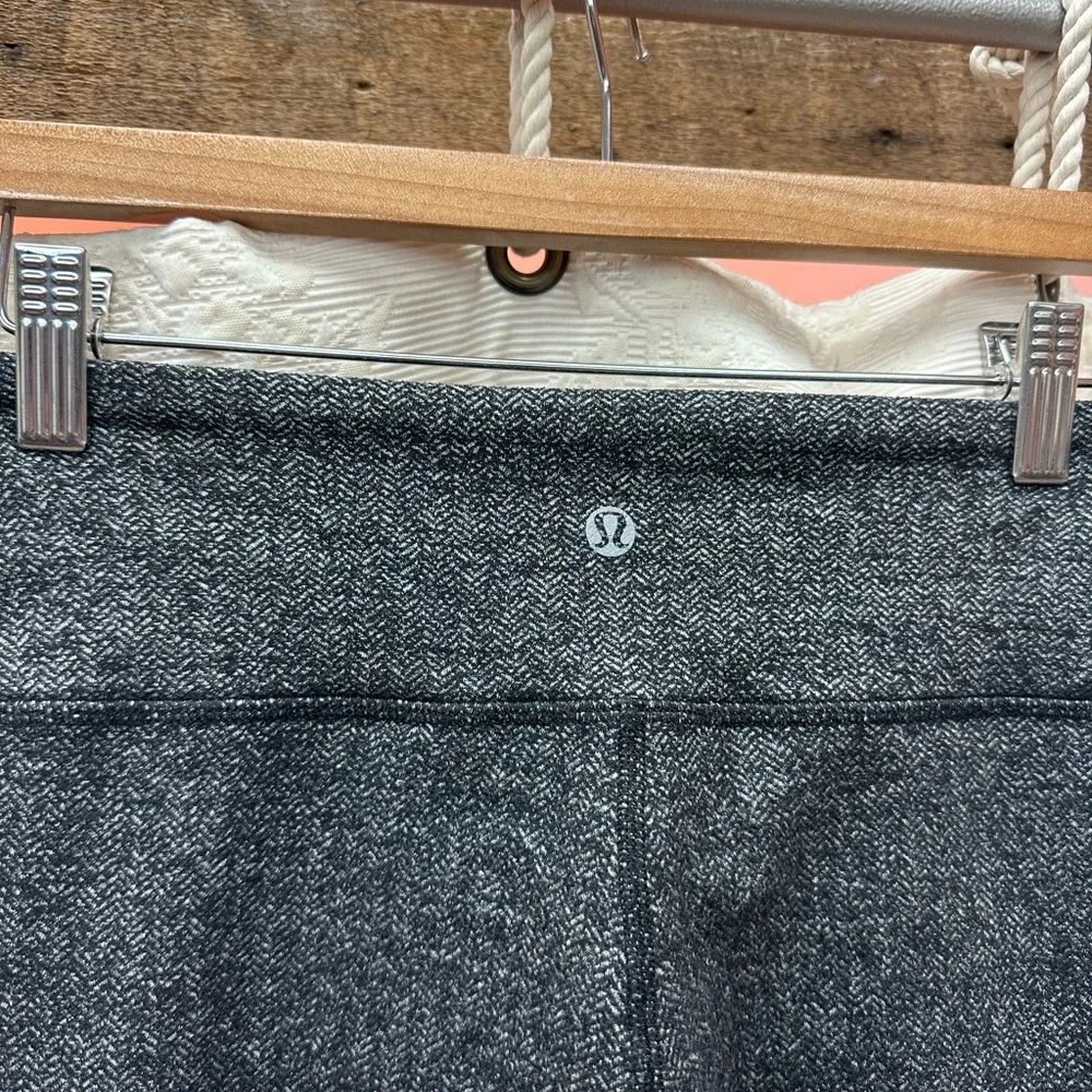 Lululemon Athletica Gray Crop Leggings